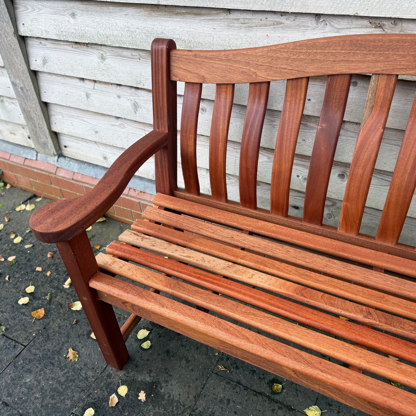 Turnberry Memorial Bench 5ft Mahogany (Eco)