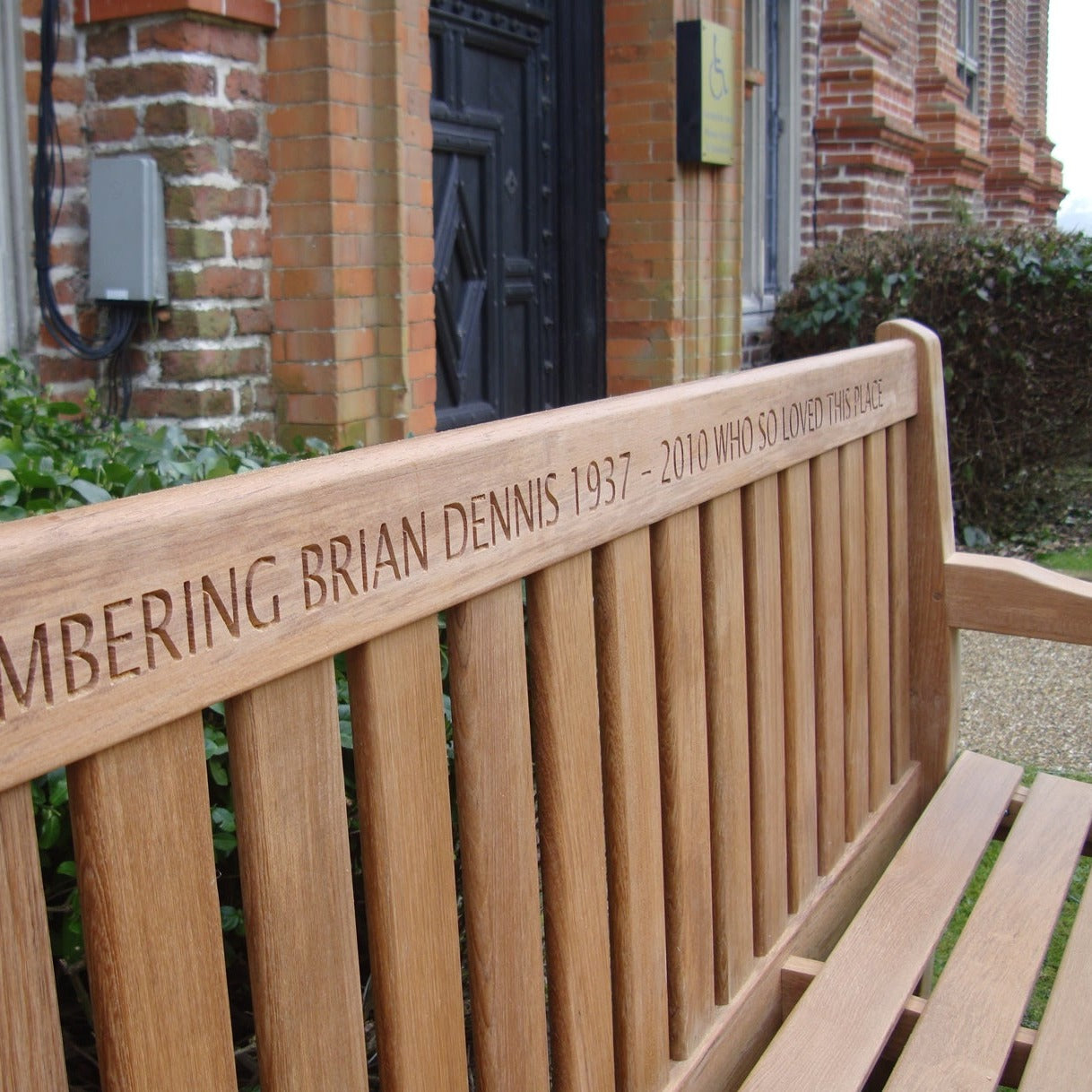 Britannia Memorial Bench 6ft Teak