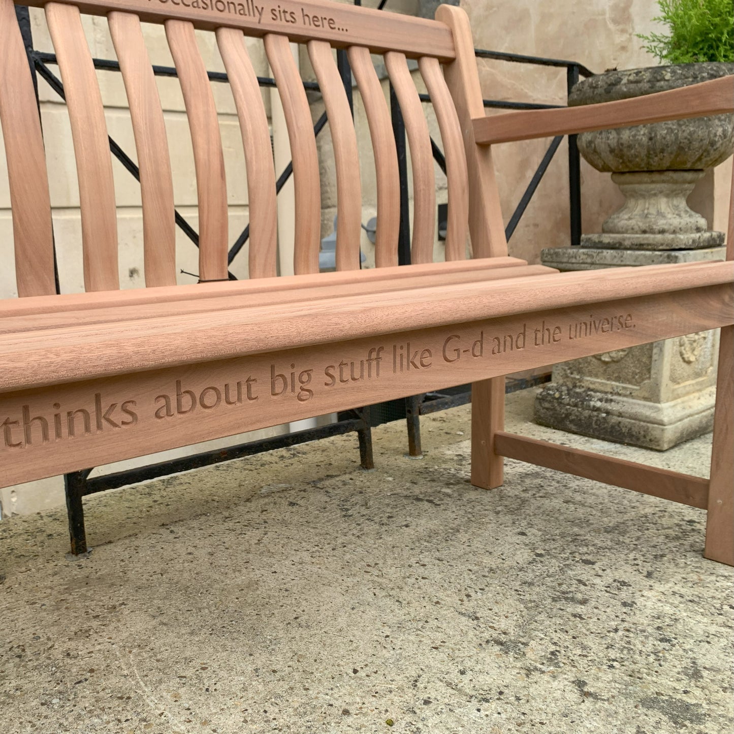 Broadfield Memorial Bench Mahogany 5ft