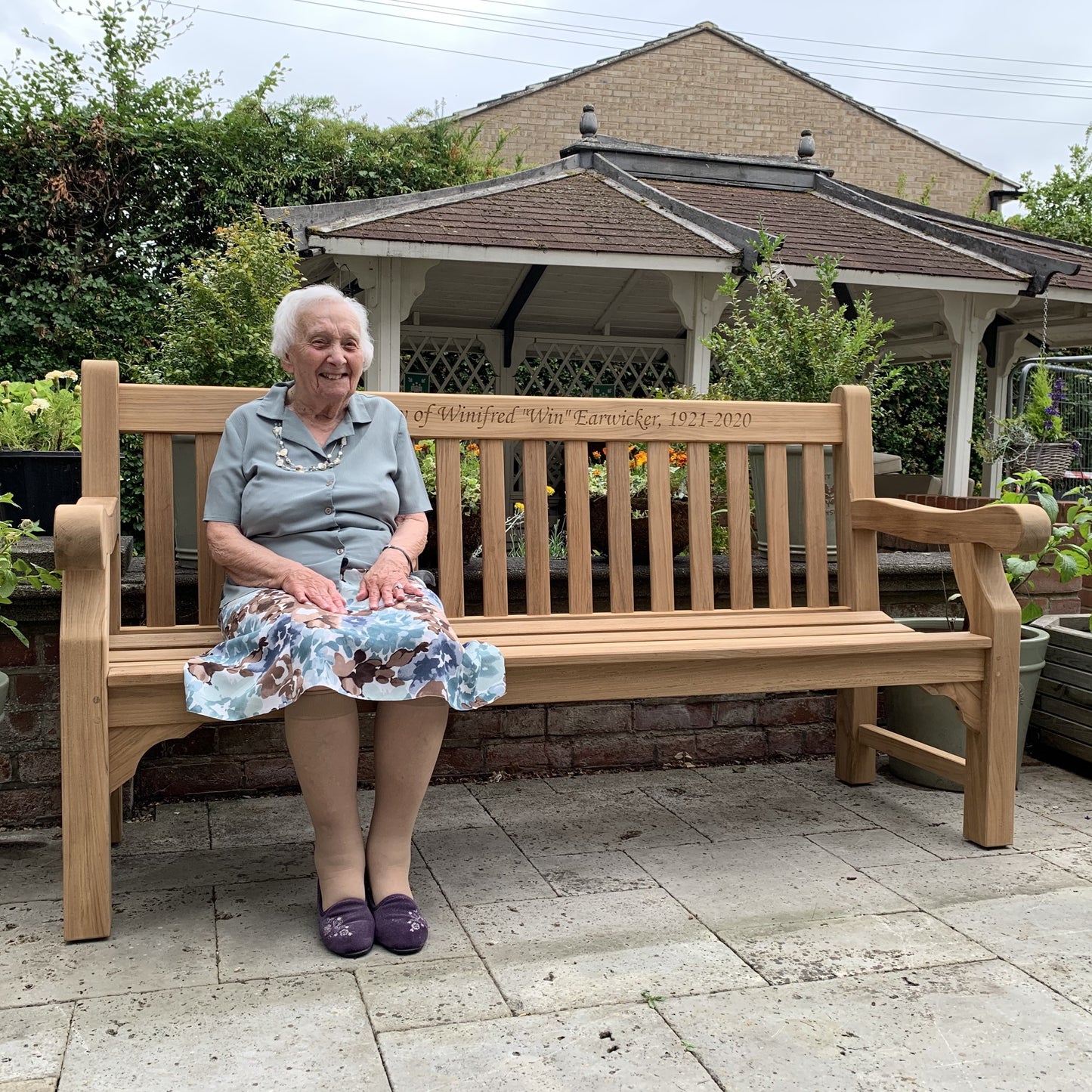 Winchester Memorial Bench 6ft Teak