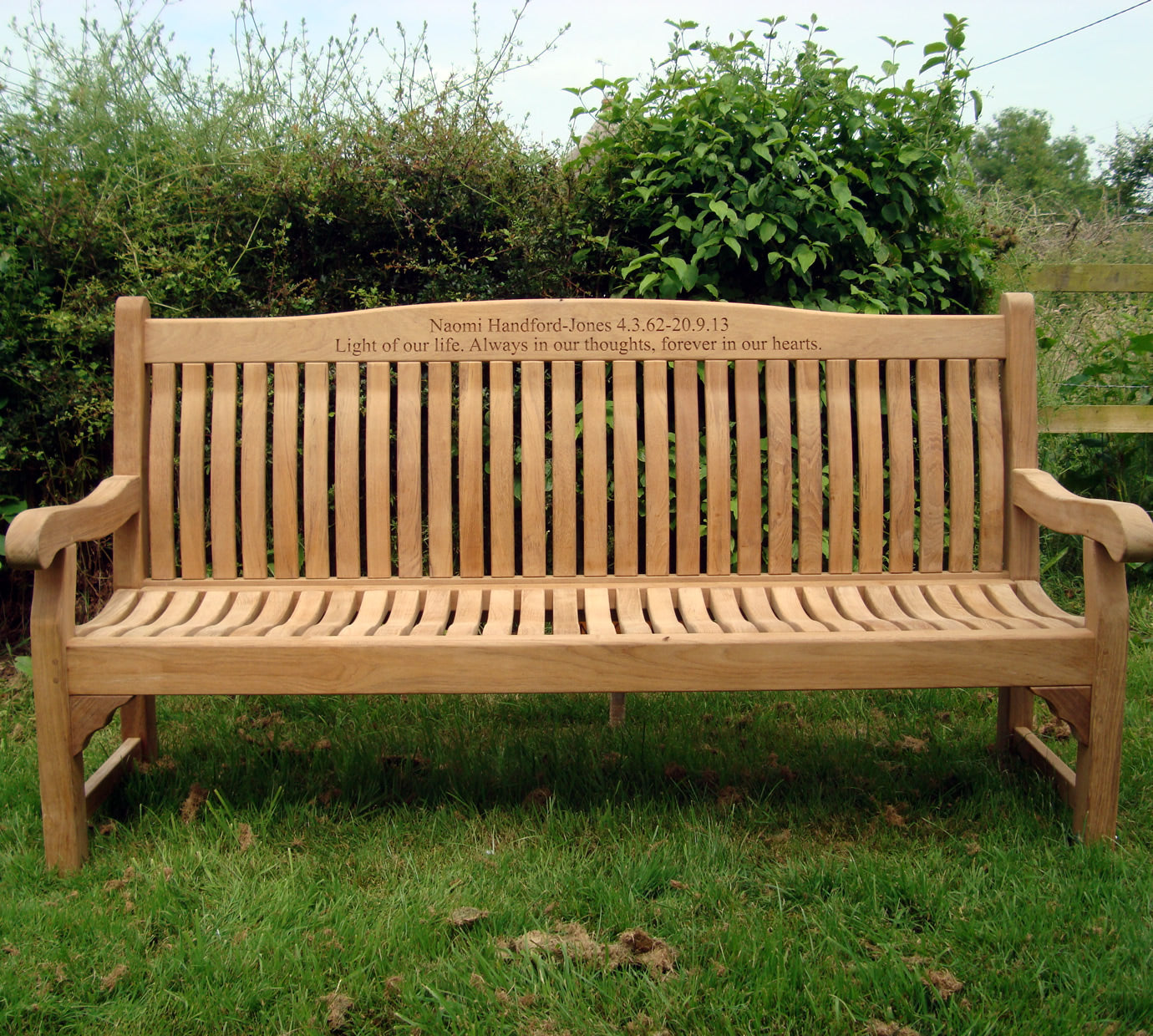 Windsor Memorial Bench 6ft Teak