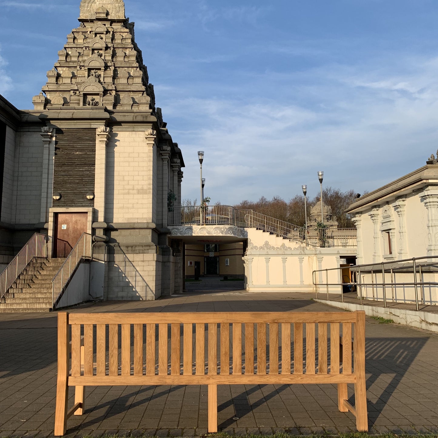 Britannia Memorial Bench 8ft Teak