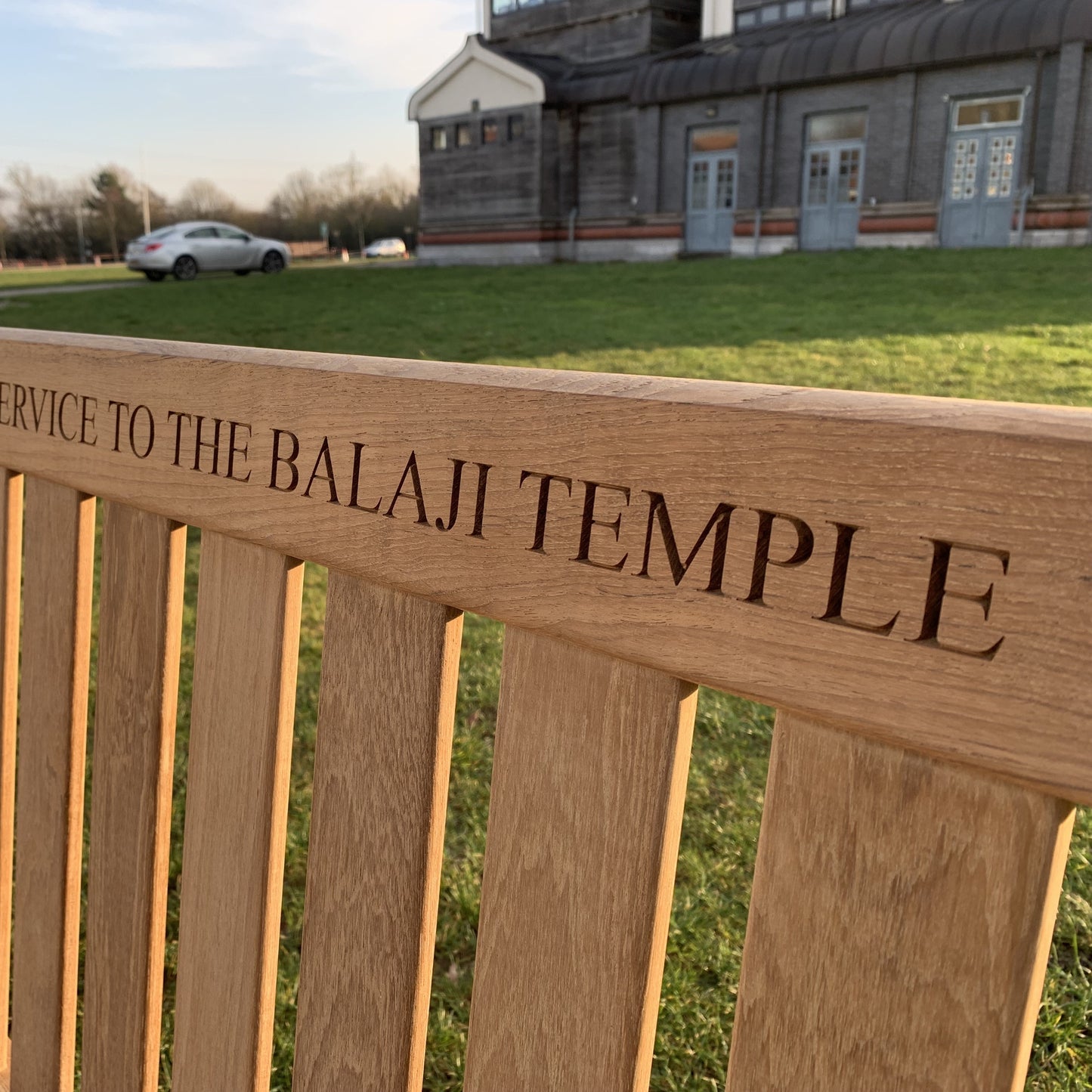 Britannia Memorial Bench 8ft Teak